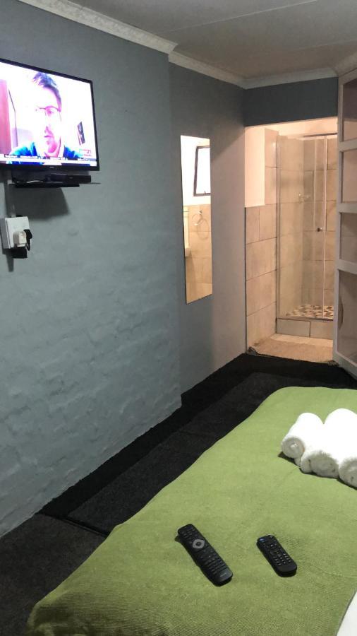 Host Hub Guest House 켐턴파크 외부 사진