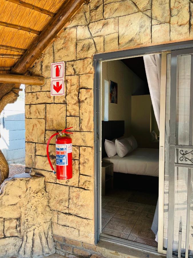 Host Hub Guest House 켐턴파크 외부 사진