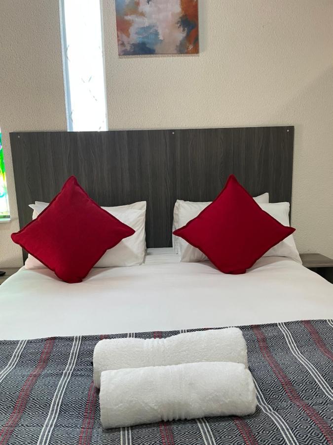 Host Hub Guest House 켐턴파크 외부 사진