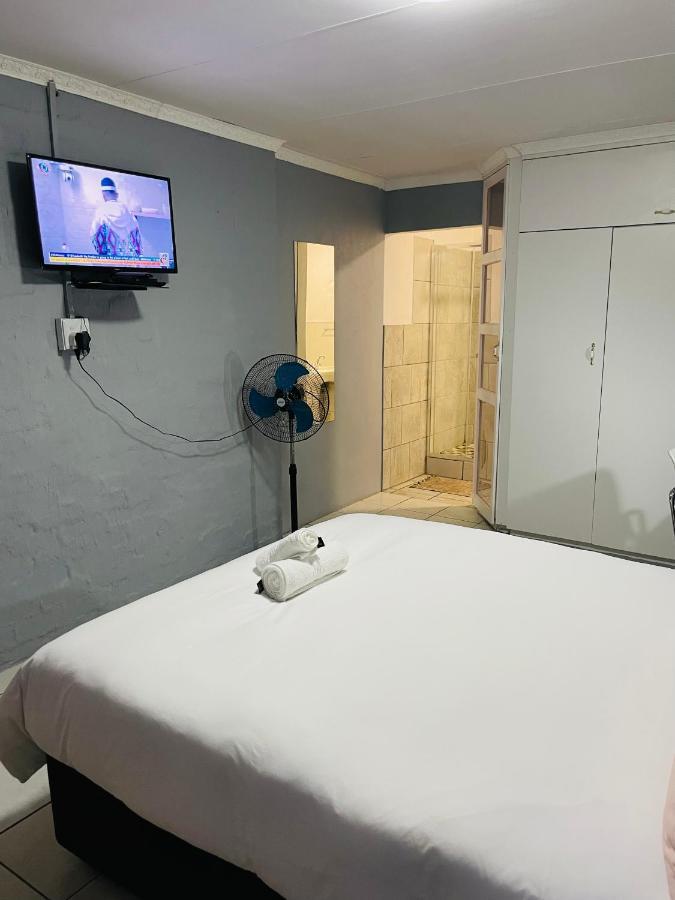 Host Hub Guest House 켐턴파크 외부 사진